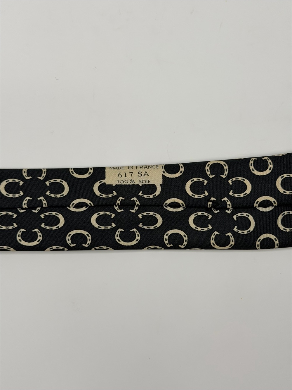 Hermès Paris Men’s Deep Charcoal Gray Horseshoe 100% Silk Tie France Vintage - Picture 5 of 16